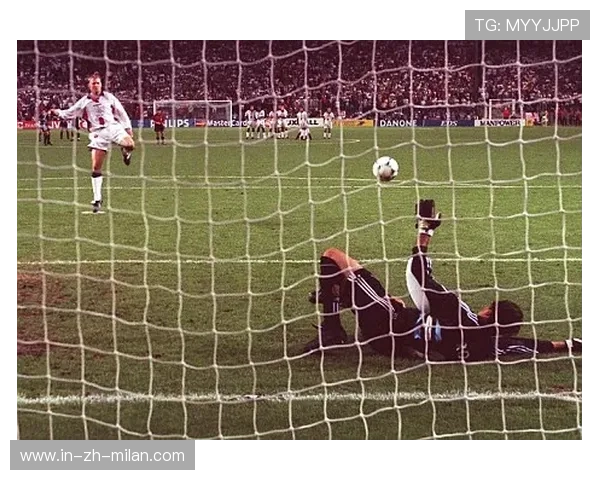 前锋点球冷静命中带队进入决赛圈赢得喝彩